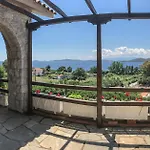 Alba Chiara Villa Uranúpoli