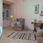 Alba Chiara Villa Uranúpoli
